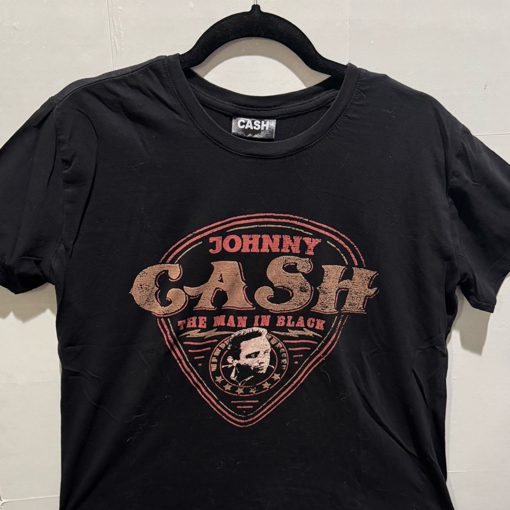 JOHNNY CASH ✨ official Man in Black vintage band tee women’s T-shirt | Sz M L